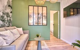 New Eiffel Tour ! Splendid Apartments In The Heart Of Paris